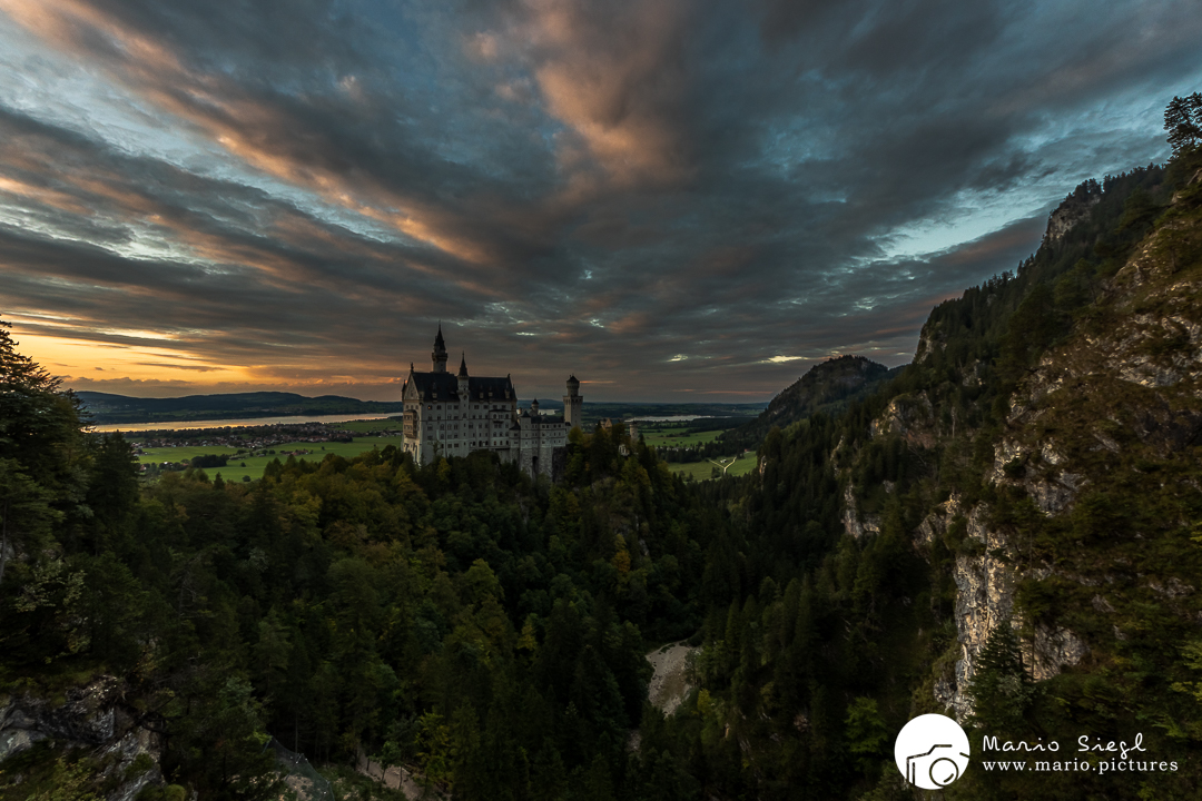 Schloss Neuschwanstein bei Sonnenuntergang
